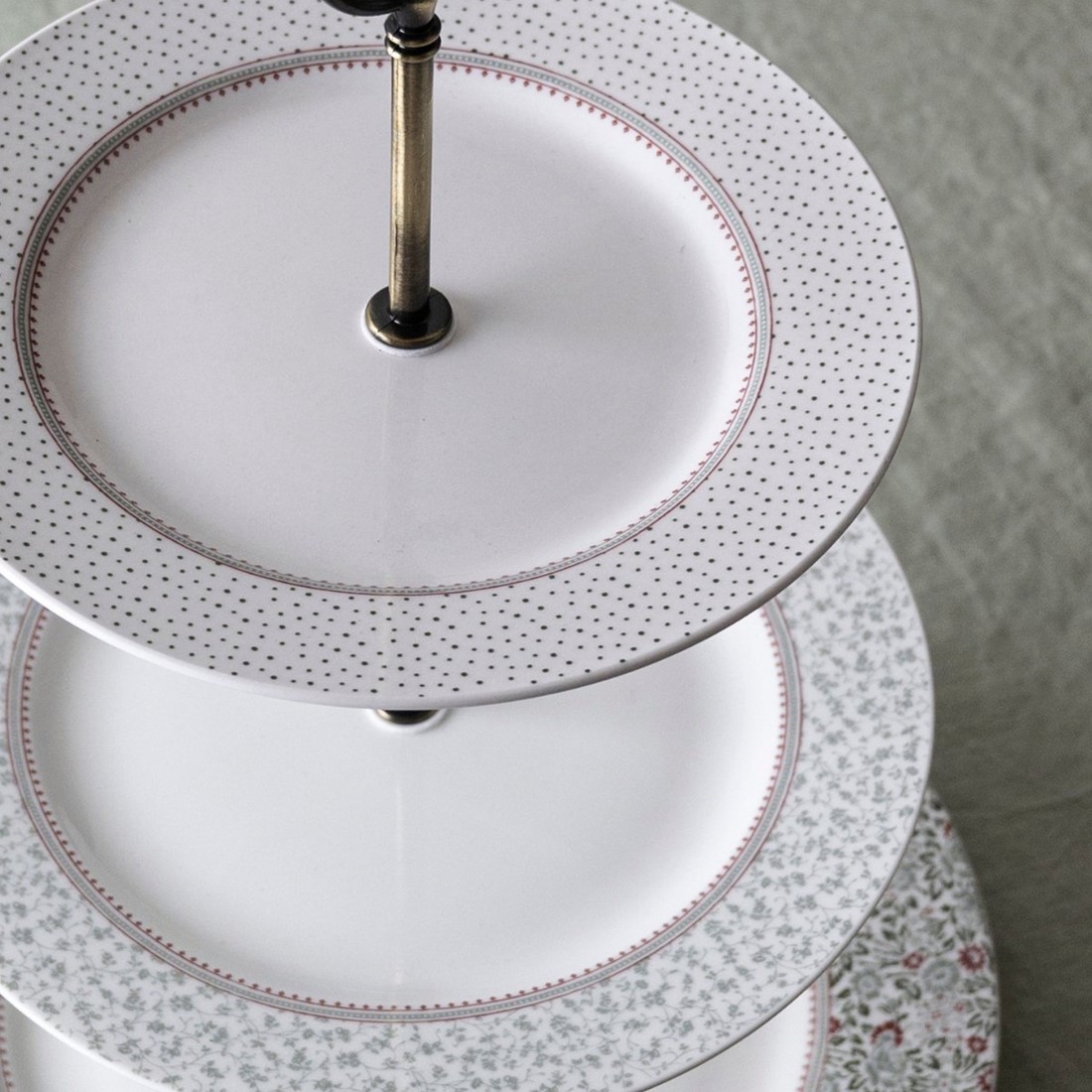 Laura ashley 3 tier cake stand top