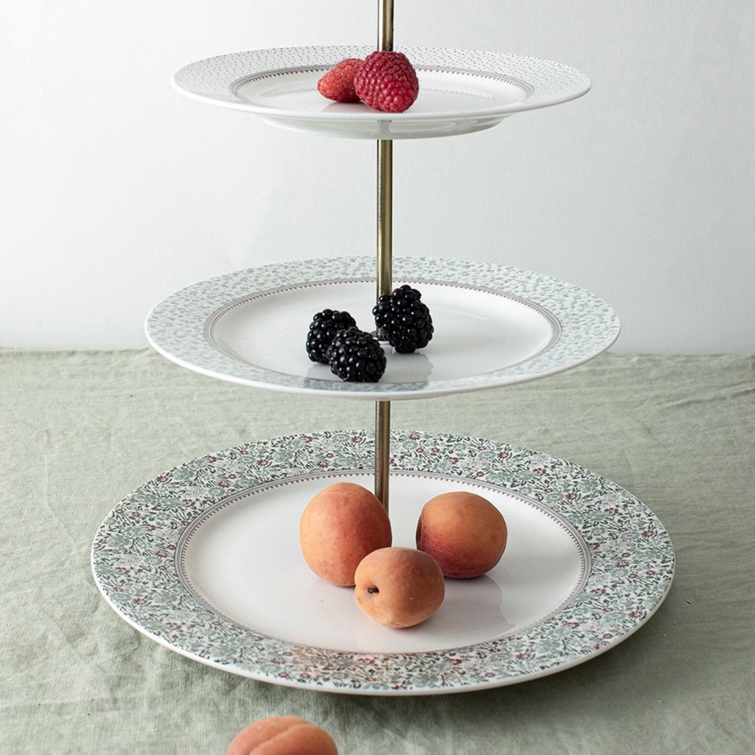 Porseleinen Laura Ashley Wild Clematis Drielaagse Etagère