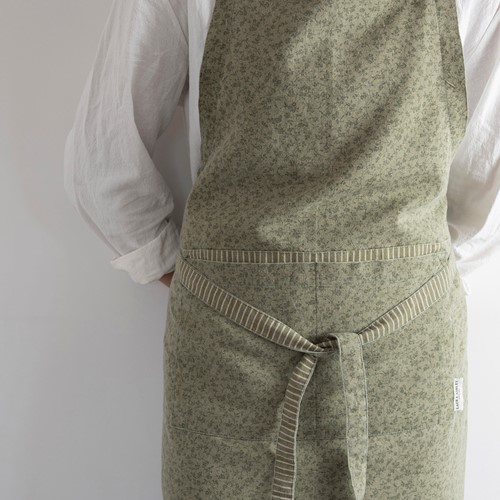 Laura Ashley Apron Sage green Wild Clematis 78x85cm-3