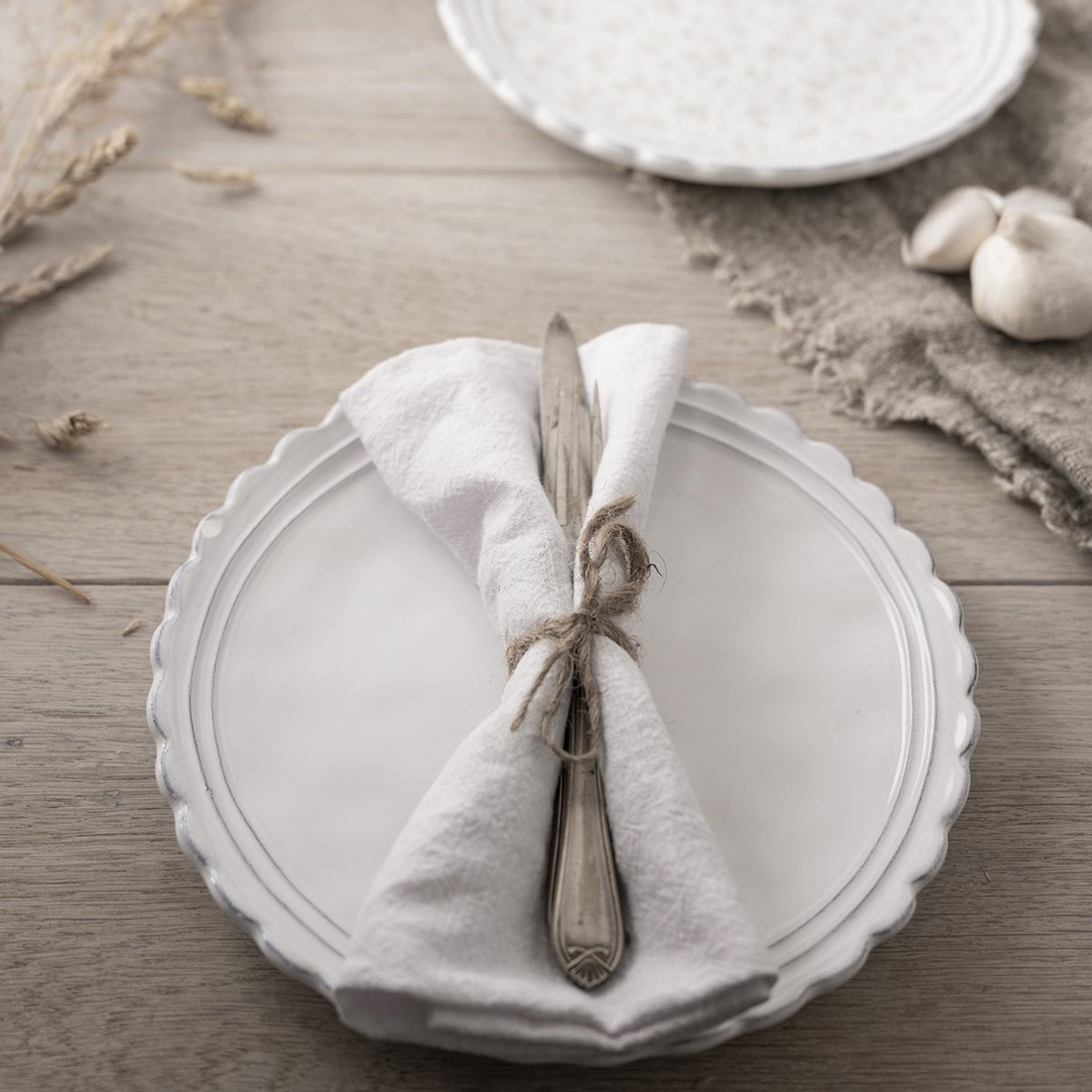 Laura Ashley Set 4 plates irregular 20 cm .