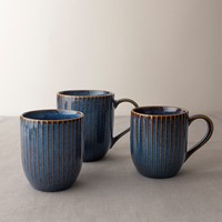 Blauwe bekers